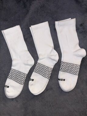 Bundle of 3 White Bomba Athletic Quarter Socks